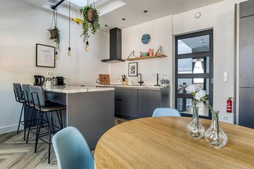 Scheveningen Apartamento | Hosted by Wendy Prins Willem 3