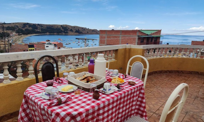 Copacabana Hostal | Hostal ∙ 8 huéspedes