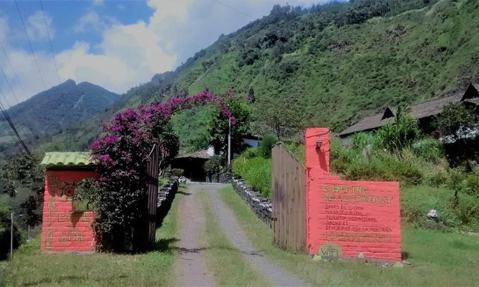 Banos de Agua Santa Cabina | Hostería EL Trapiche Lodge & Spa