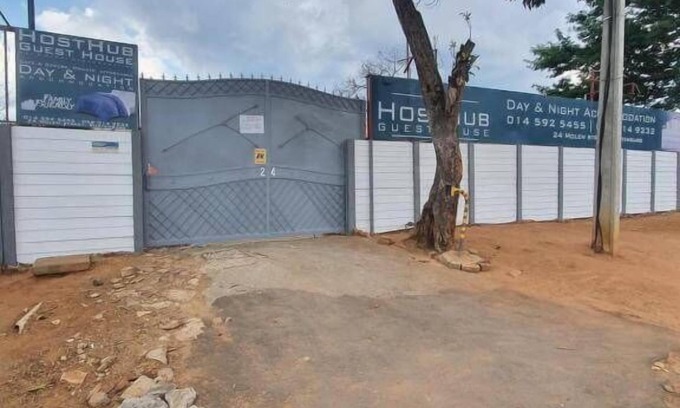 Rustenburg Casa | HostHub Guest House
