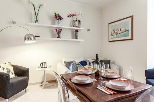 Rione XVIII Castro Pretorio Apartamento | Hostly-Volturno Suite Apartment-Center of Rome