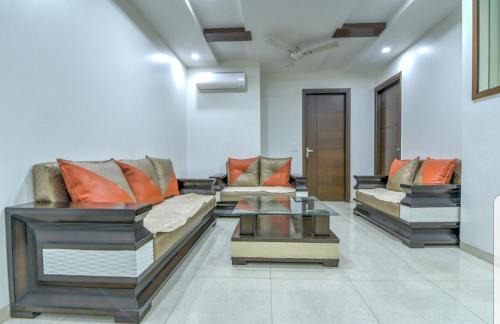 Kalkaji Apartamento | Hostmystay-3bhk Nehru place! Park