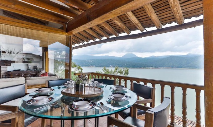 Centro Casa | Hostpal Casa Palomares con vista al lago