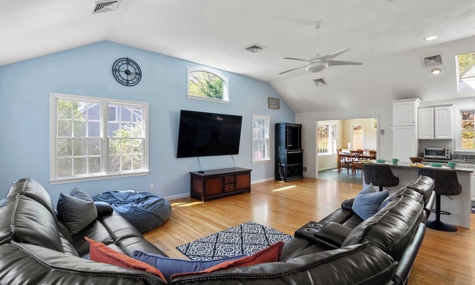 Dennis Port Casa | Hot Tub, 200 ft to Beach!