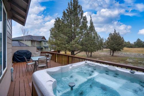 Redmond Casa | Hot-Tub - 4BDR - Located in Eagle Crest Resort