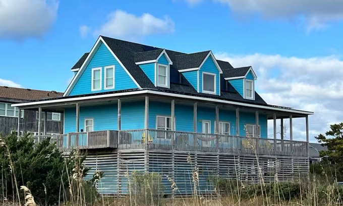 Hatteras Casa | Hot Tub / 5 BR / 4.5 Bath / Steps to the beach