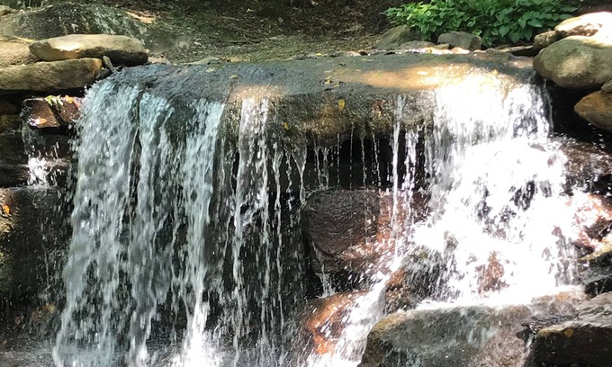 Swannanoa Cabina | Vista a la cascada, bañera de hidromasaje, Se aceptan mascotas, 4 huéspedes - Cabaña Brett's Falling Waters