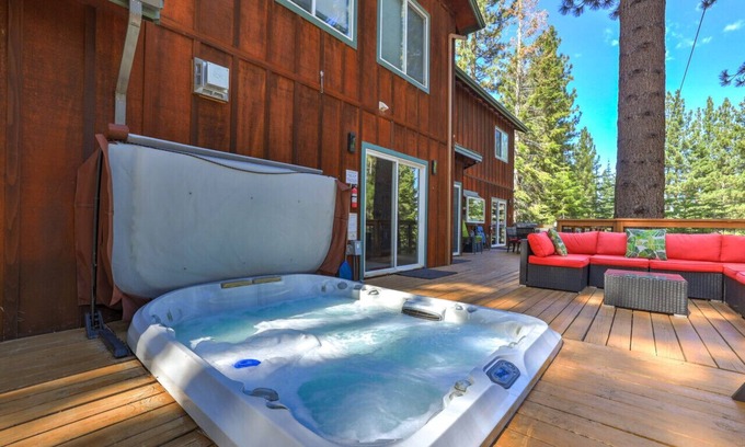 Tahoe Paradise Casa | Hot tub + Air Hockey + Foosball