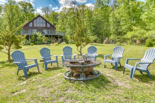 Wardensville Casa | Hot Tub and Game Room Peaceful Wardensville Cabin
