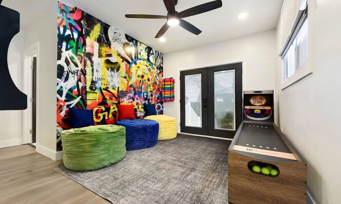 Mount Washington Casa | Hot Tub | Arcade | Off-Street Parking | Grandview!