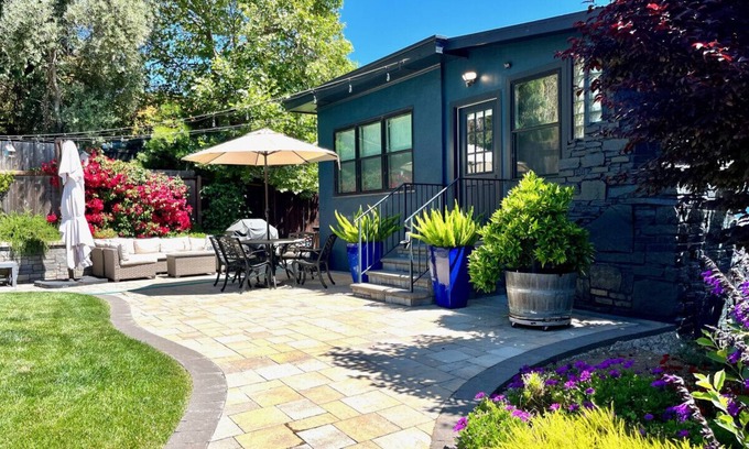 San Anselmo Apartamento | Hot Tub, Bright, Modern, steps to downtown