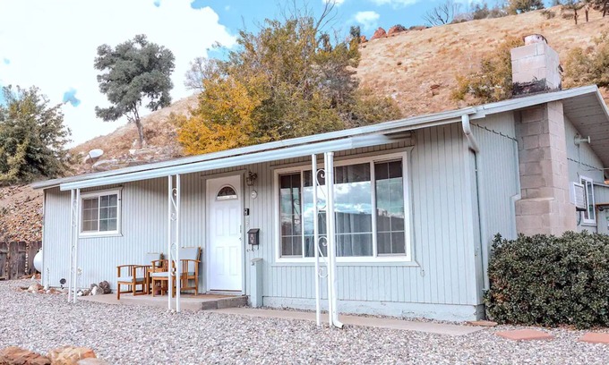 Wofford Heights Casa | Hot Tub Cabin With View