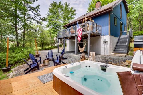 Long Pond Casa | Hot Tub, Fire Pit and Barrel Sauna Poconos Abode