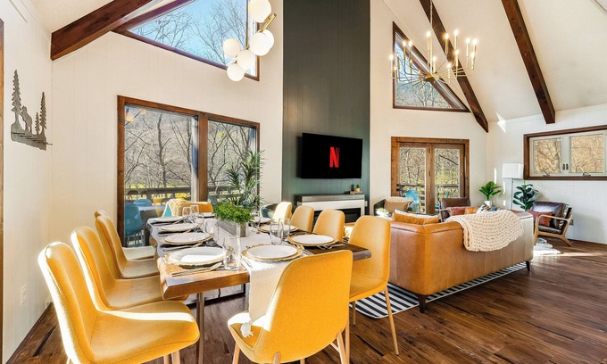 Massanutten Chalet De Esquí | Mountain Views, Hot Tub, Firepit, Free Pool Access