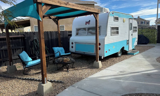 Victorville Casa | Hot Tub Firepit Washer 500Mbps PetsOK