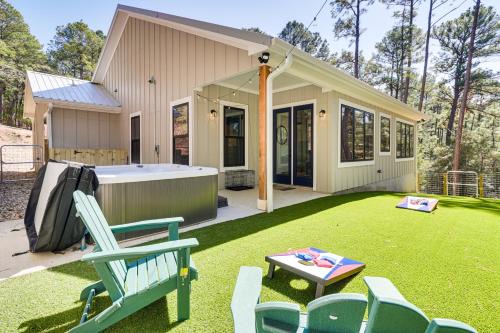 Bastrop Casa | Hot Tub, Game Room and Fire Pit Evergreen Escape