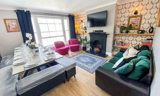 Kemptown Casa | Hot Tub Hideaway - by Brighton Holiday Lets