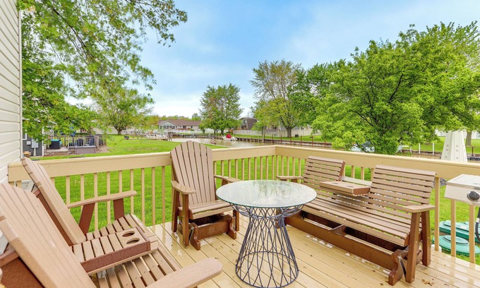 Port Clinton Casa | Hot Tub, Lake Access, & Dock: Port Clinton Retreat
