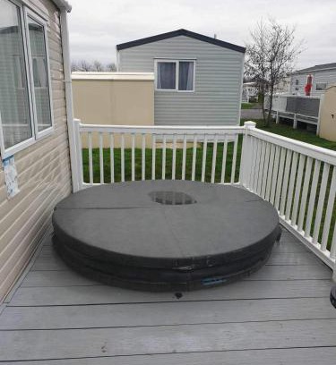 Dogdyke Chalet De Esquí | hot tub luxury caravan 23 Lancaster tattershall lakes