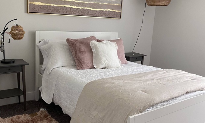Lyman Casa | ⭐️Hot Tub⭐️ Luxury Getaway Near GSP Airport Downtown Greer Greenville Spartanburg