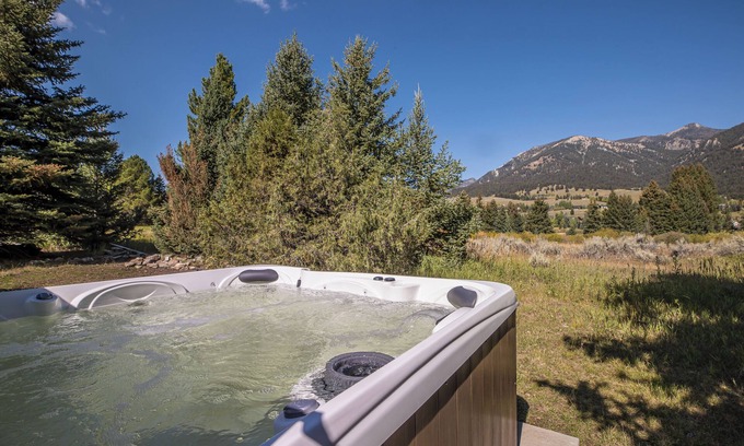 Big Sky Casa | Hot Tub, Nordic Ski Access, Pet Friendly!
