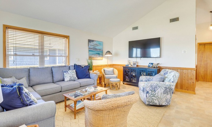 Sea Retreat Casa | Hot Tub & Ocean Views: Kitty Hawk Haven!
