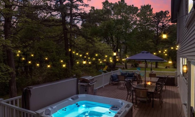 Long Pond Casa | Hot Tub - Private Dock - A/C