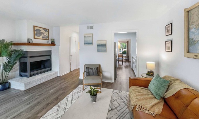 Mount Pleasant Casa | HOT TUB, PUTTING GREEN in the Heart of Mt. Pleasant 2-STORIES