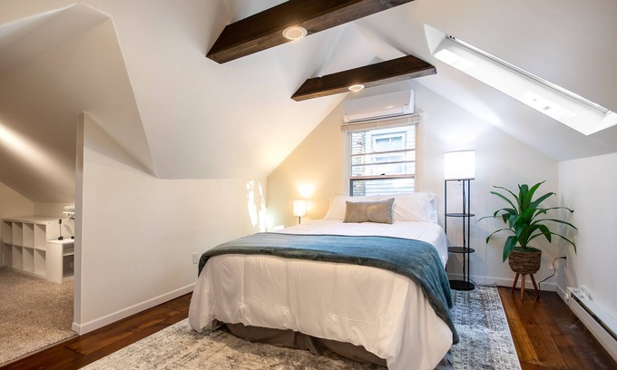 Nokomis Casa | Hot tub, Selfie Wall, 5 min to Mall of America & Airport