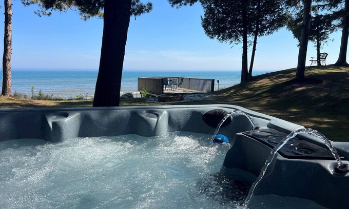 Two Rivers Casa | Hot Tub | Sleeps 20 | Private Beach | Game Room