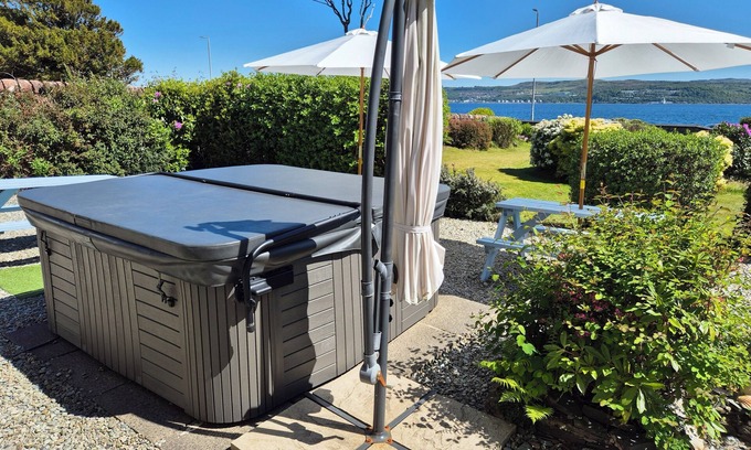 Kilmun Casa | Hot tub. Water views. Sleeps 12. A perfect base to explore Argyll. Pet friendly.
