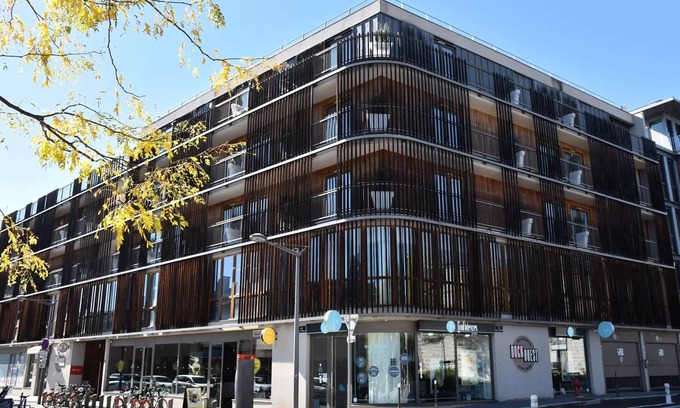 9th Arrondissement Apartamento | Hotel Adonis Lyon Dock West - Standard Double Room