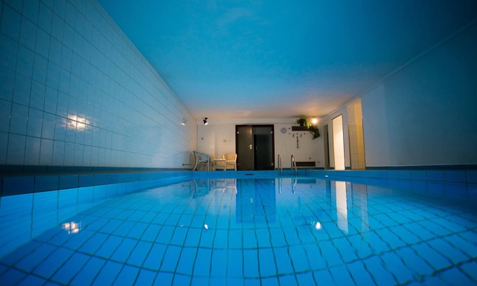 Wanheimerort Hotel | Hotel Am Sportpark