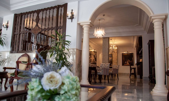 Carihuela Hotel | Hotel Arcos de Montemar