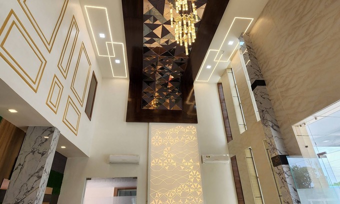 Mathura Hotel | Hotel B P Emerald