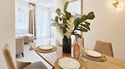 Miedzyzdroje Apartamento | Hotel Bałyk 3 Międzyzdroje by HolidayHomePL - basen, sauna, parking w cenie