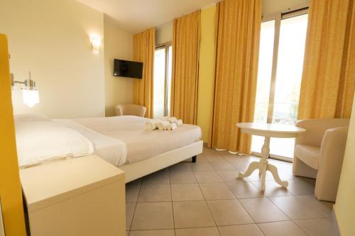 Vibo Marina Hotel | Hotel Baia Di Trainiti