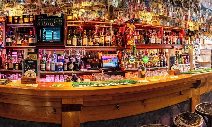 Red Light District Hotel | Hotel & bar Royal taste Amsterdam