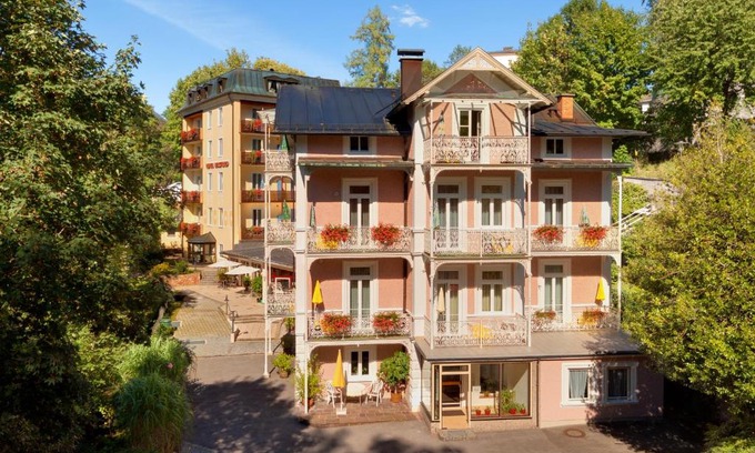 Gmain Hotel | Hotel Bergfried & Schönblick