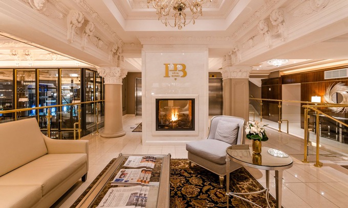 Downtown Montreal Hotel | Hotel Birks Montreal