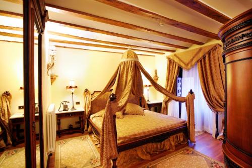 Azofra Hotel | Hotel Boutique Real Casona De Las Amas