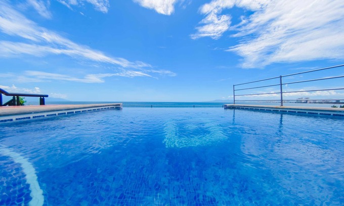 Colonia 5 de Diciembre Hotel | Hotel Boutique Suites Nadia
