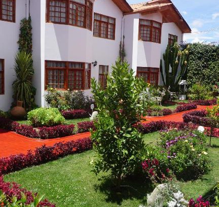 Independencia Hotel | Hotel & Bungalows Villa Valencia