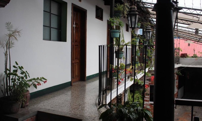 Antigua Guatemala Hotel | Hotel Calle Ancha