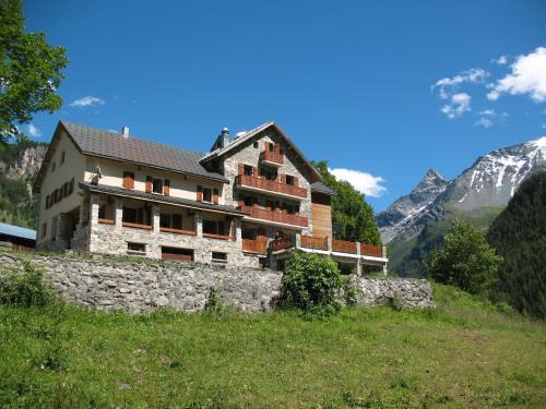 Nancroit Chalet De Esquí | Hotel Chalet du Bon Air