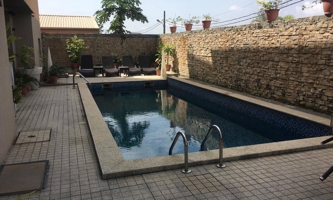 Ogombo Hotel | Hotel De Kajola