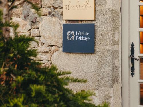 Le Tronchet Hotel | Hotel de L'Abbaye Le Tronchet - Handwritten Collection