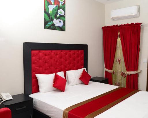 Lahore Hotel | Hotel Deluxe Lahore