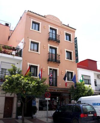 San Pedro de Alcantara Hotel | Hotel Doña Catalina