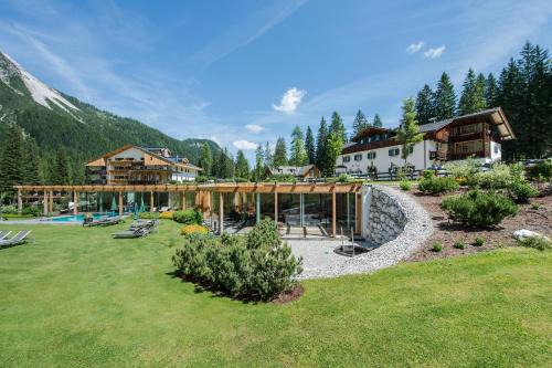 Sesto Hotel | Hotel Dolomitenhof & Chalet Alte Post